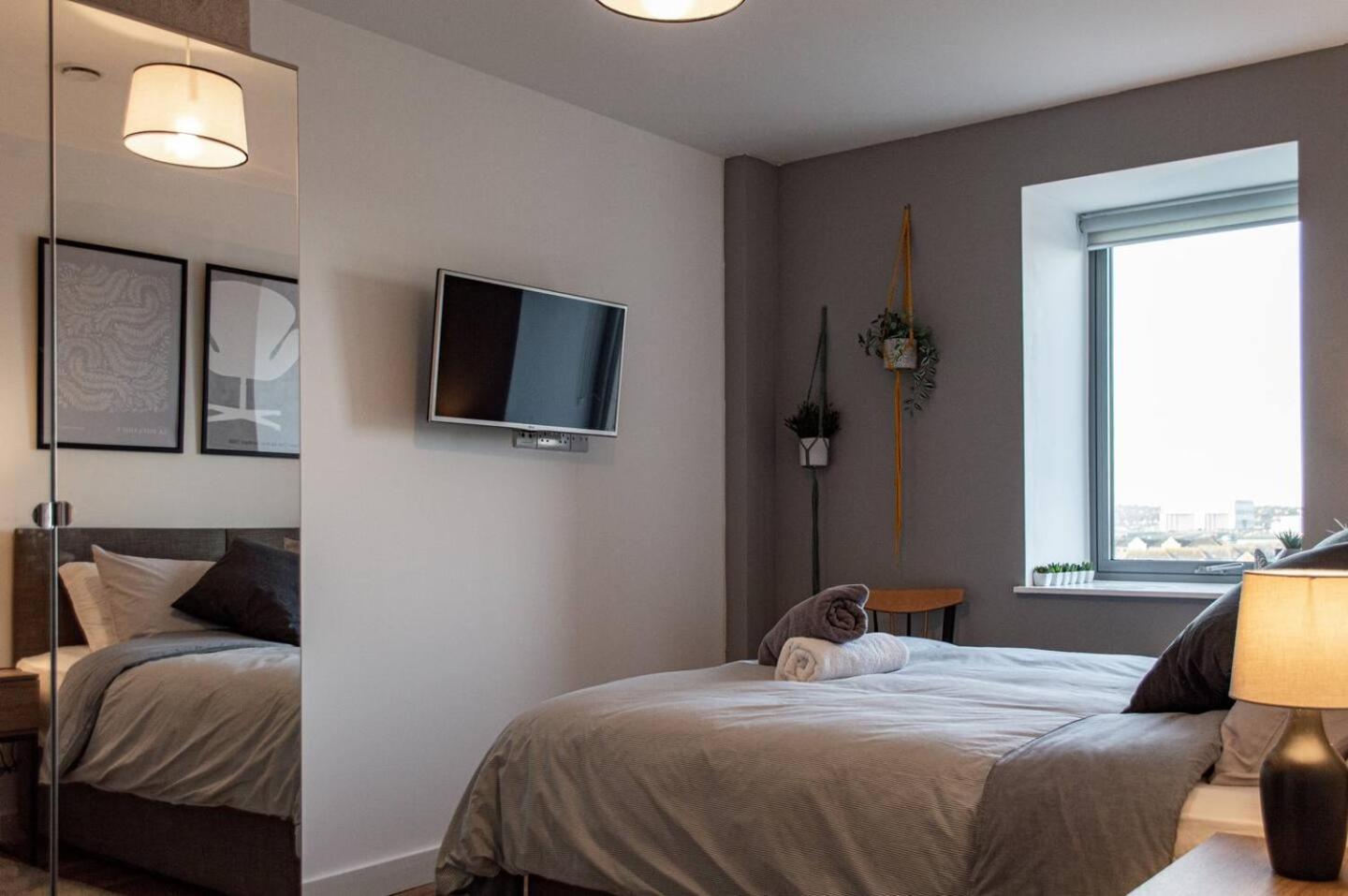 Stunning Mersey View Flat W Parking In Liverpool Luaran gambar