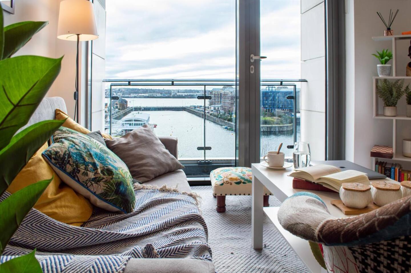 Stunning Mersey View Flat W Parking In Liverpool Luaran gambar