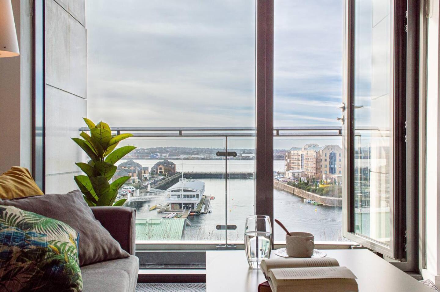 Stunning Mersey View Flat W Parking In Liverpool Luaran gambar